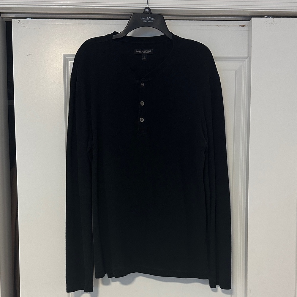 Banana Republic Black Long-Sleeve Henley Shirt - Size L